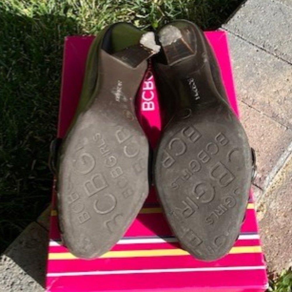BCBG Pumps - Picture 6 of 6